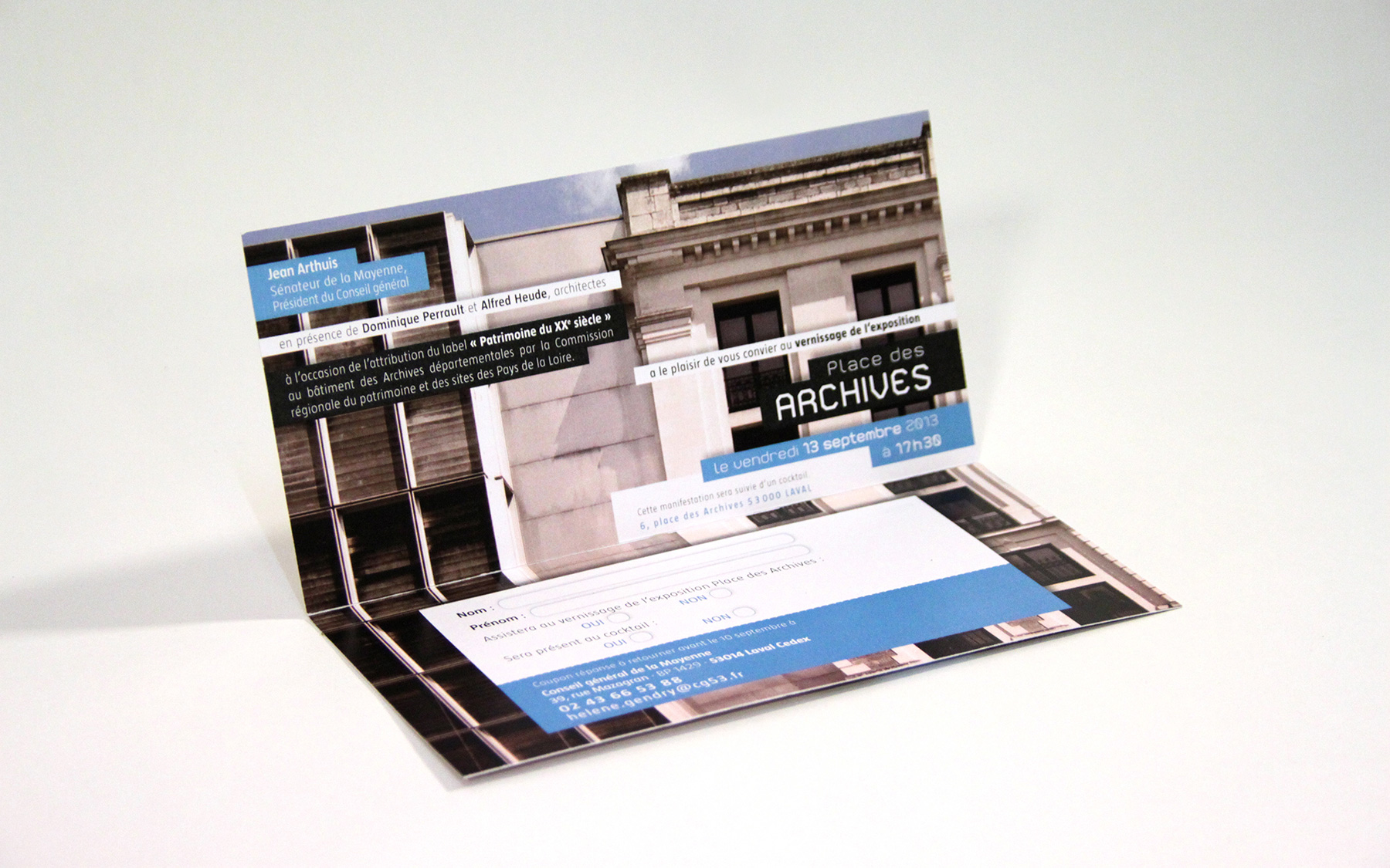 Invitation  pour l'exposition Place des archives